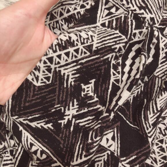 Urban Outfitters Black & White Boho Aztec Summer Shorts - Picture 6 of 6
